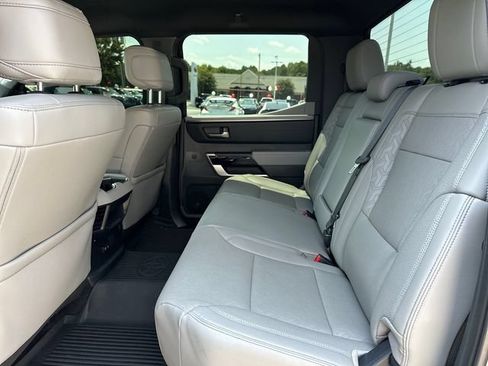 Used 2025 Toyota Tundra Limited AWD/4WD image 15