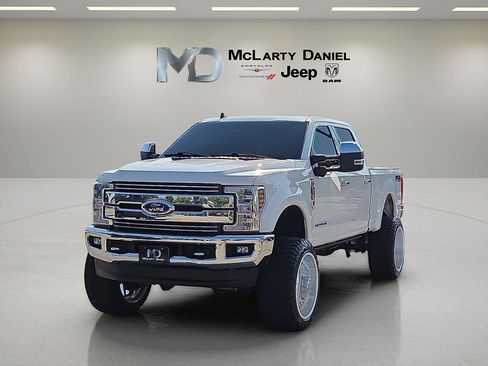 Used 2019 Ford F250 Lariat w/ Lariat Ultimate Package AWD/4WD image 2