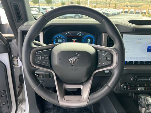 Used 2025 Ford Bronco Outer Banks AWD/4WD image 34