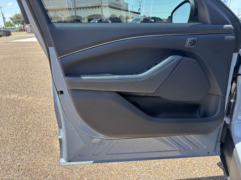 Certified 2026 Ford Mustang Mach-E Select w/ Comfort Package Lite RWD image 9