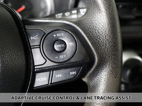 Used 2021 Toyota RAV4 LE image 3