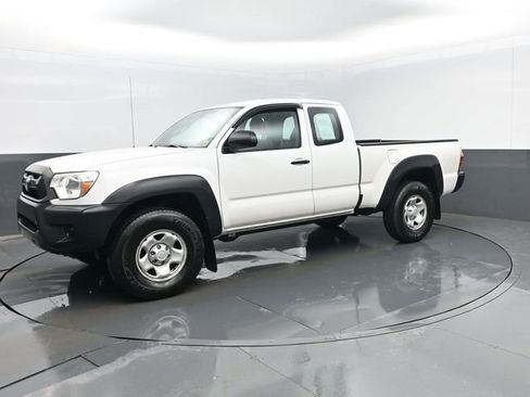 Used 2015 Toyota Tacoma Base image 5
