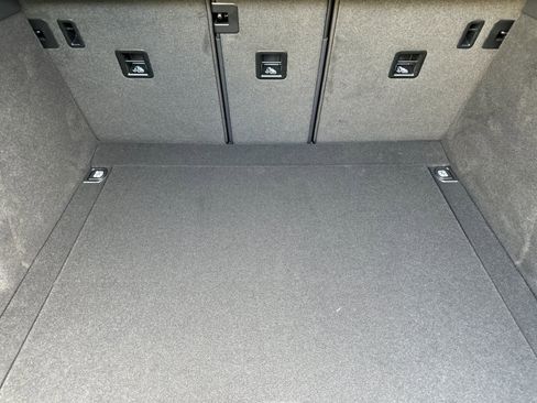 New 2026 Porsche Macan GTS image 16