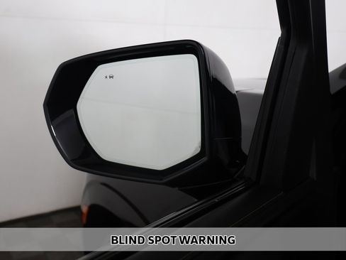 Used 2023 GMC Yukon XL AT4 image 9