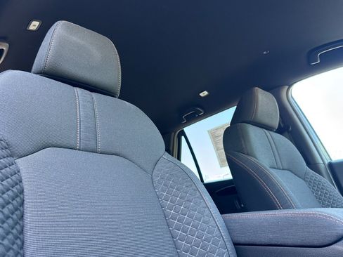 Used 2025 Honda Pilot Sport image 18
