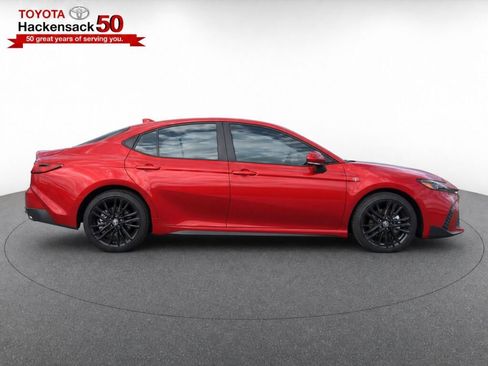 Used 2026 Toyota Camry SE FWD image 8