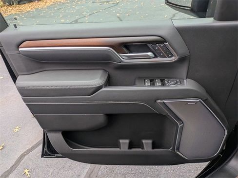 New 2026 GMC Sierra 3500 Denali w/ Denali Reserve Package image 11