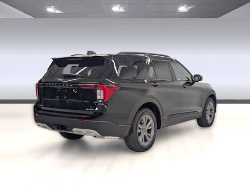 New 2026 Ford Explorer Active w/ Active Comfort Package image 7