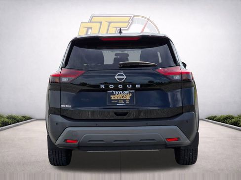 Used 2023 Nissan Rogue S FWD image 6