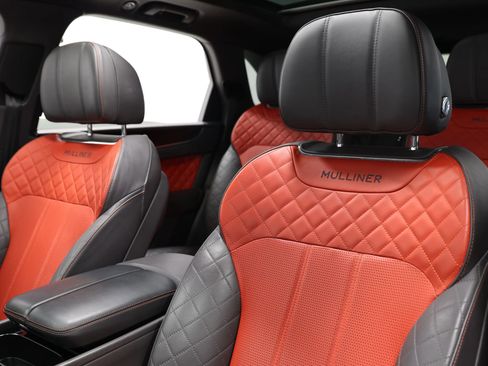 Used 2019 Bentley Bentayga image 19