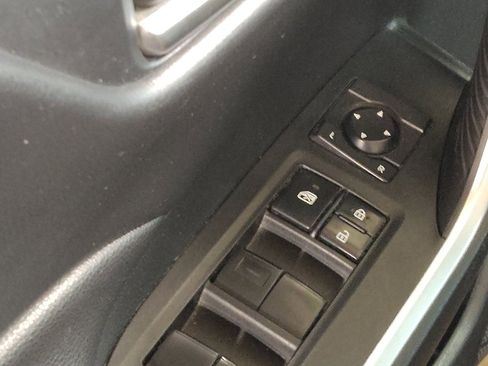 Used 2019 Toyota RAV4 XLE image 27