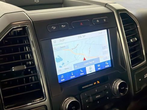 Used 2020 Ford F150 Lariat w/ Equipment Group 502A Luxury image 14