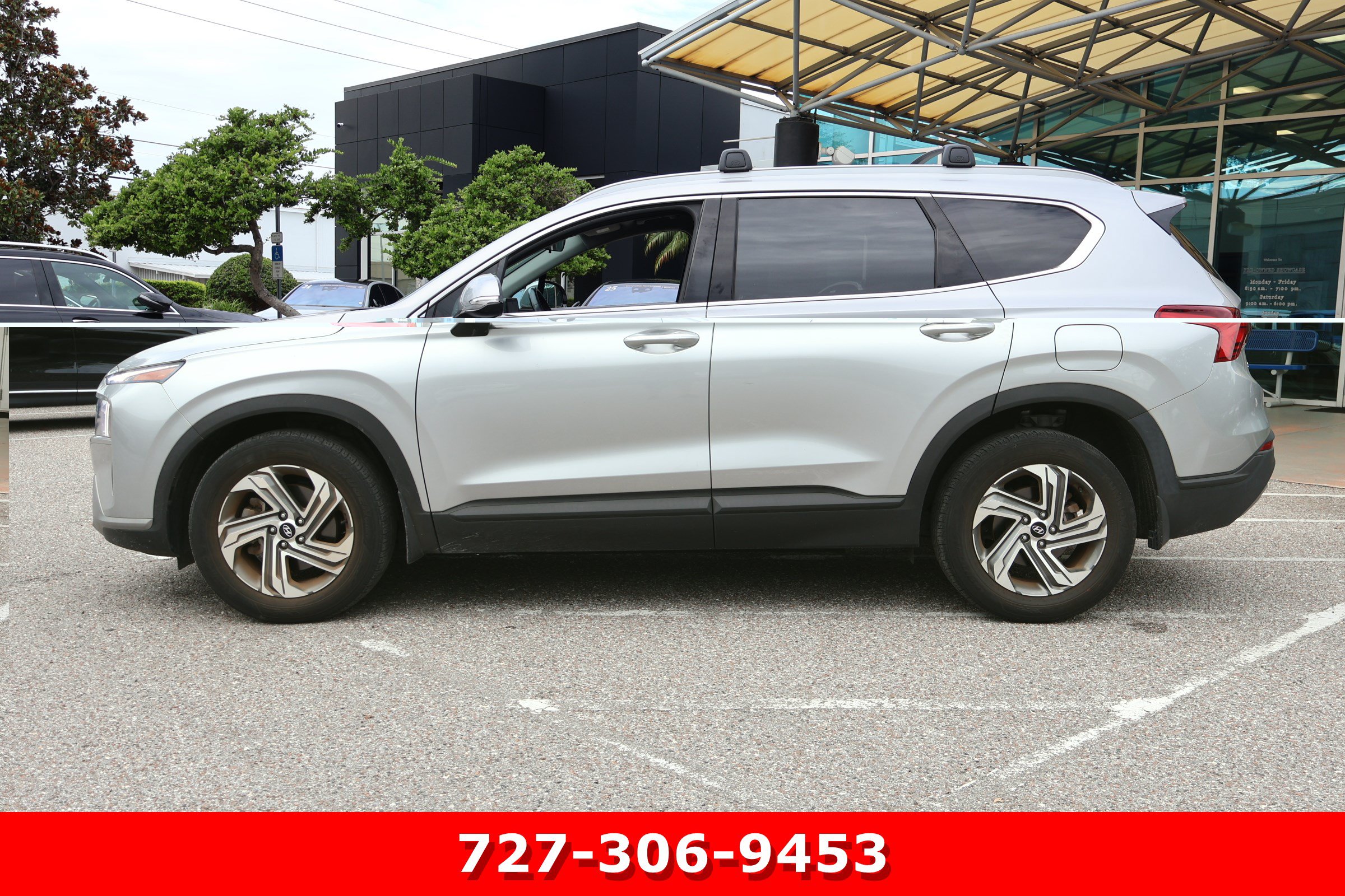 Used 2023 Hyundai Santa Fe SEL FWD image 5