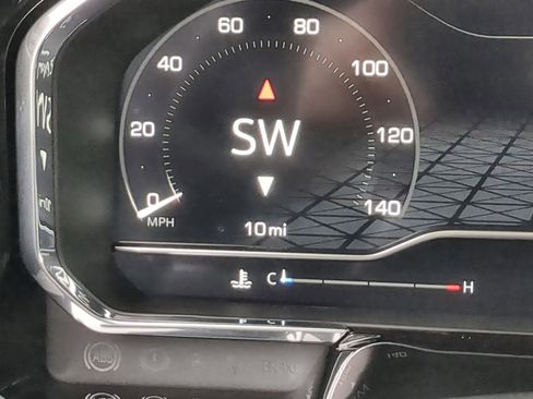 New 2025 GMC Sierra 2500 SLT w/ SLT Premium Package image 12