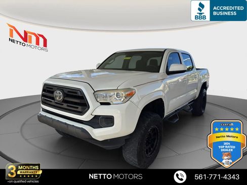 Used 2018 Toyota Tacoma SR image 1