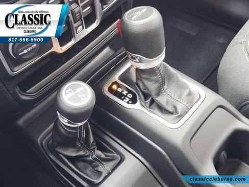 Used 2025 Jeep Gladiator Sport AWD/4WD image 21