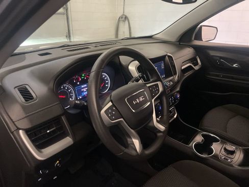 Used 2024 GMC Terrain SLE w/ Driver Convenience Package AWD/4WD image 4