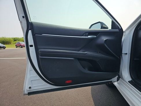 Used 2024 Toyota Camry SE FWD image 15
