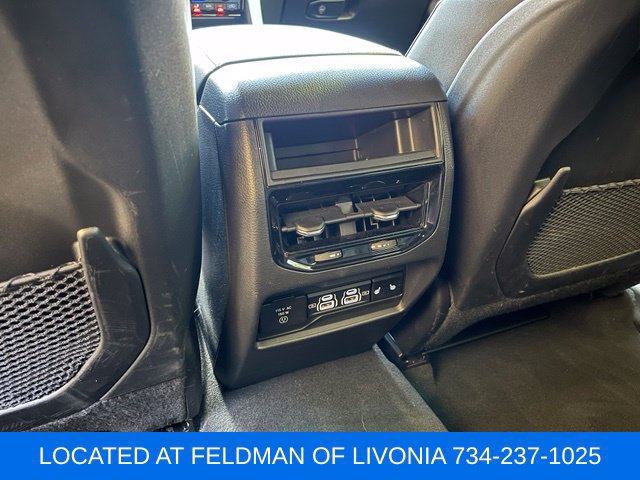 Used 2024 Jeep Grand Cherokee Limited AWD/4WD image 23