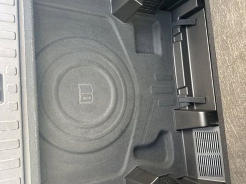 Used 2019 Chevrolet Equinox LT w/ Driver Convenience Package image 30