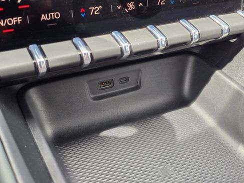 Used 2026 GMC Terrain AT4 AWD/4WD image 33