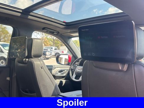 Used 2023 GMC Yukon XL SLT image 34