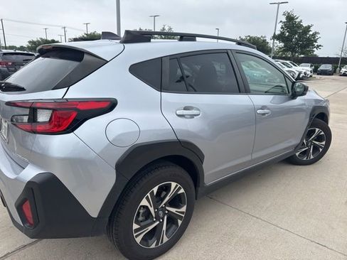 Used 2024 Subaru Crosstrek 2.0i Premium AWD/4WD image 3