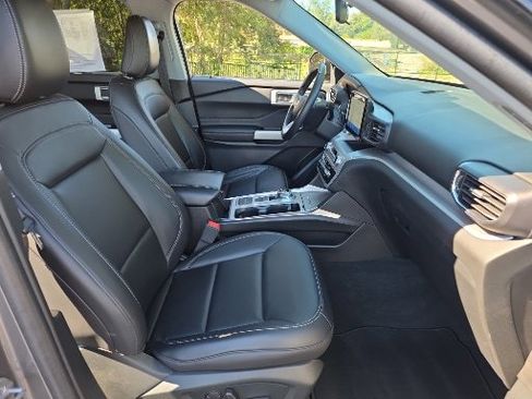 Certified 2023 Ford Explorer XLT w/ Equipment Group 202A image 15
