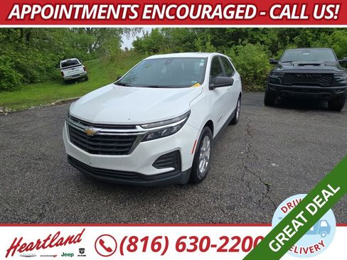 Used 2023 Chevrolet Equinox LS FWD image 1