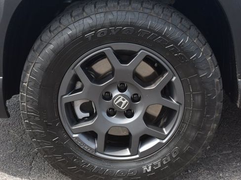 Used 2023 Honda Pilot TrailSport image 11