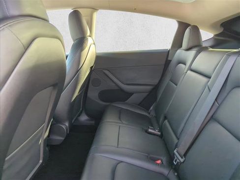 Used 2024 Tesla Model Y Long Range image 19