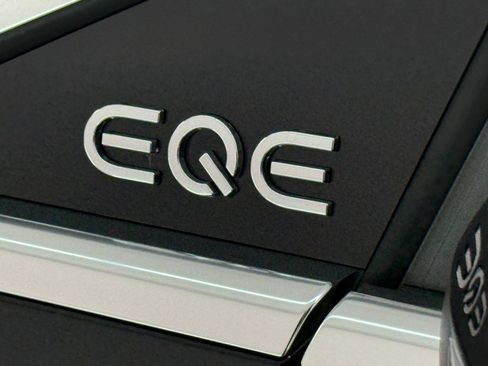 Used 2023 Mercedes-Benz EQE 350+ 4MATIC Sedan image 32