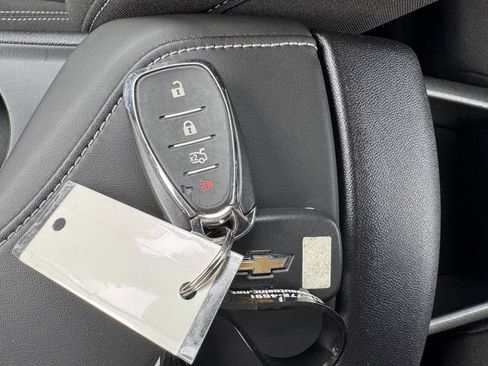 Used 2021 Chevrolet Camaro LT RWD image 17