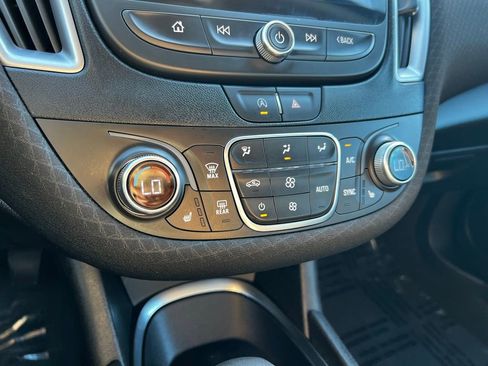 Used 2024 Chevrolet Malibu LT image 29