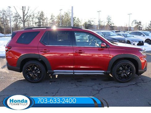 New 2025 Honda Pilot Touring image 8