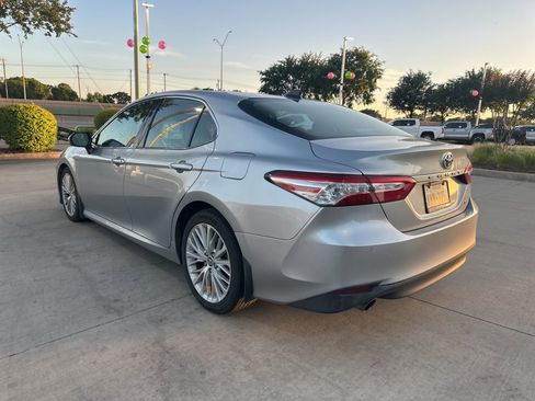Used 2018 Toyota Camry XLE w/ Driver Assist Package FWD image 8