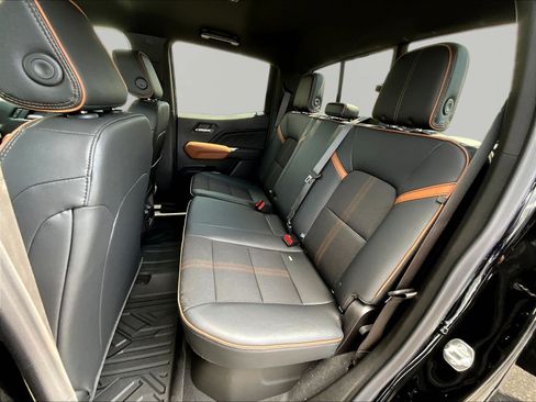 New 2026 GMC Canyon AT4 AWD/4WD image 17