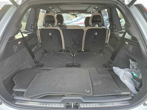 New 2026 Volvo XC90 B6 Plus w/ Protection Package Premier AWD/4WD image 16