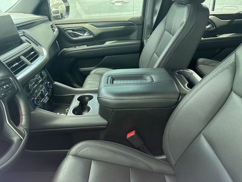 Used 2023 Chevrolet Suburban RST w/ Luxury Package RWD image 8