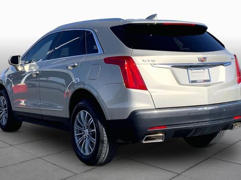 Used 2017 Cadillac XT5 Luxury w/ Driver Awareness Package FWD image 12