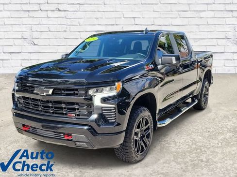 Used 2024 Chevrolet Silverado 1500 LT Trail Boss w/ Convenience Package II AWD/4WD image 3