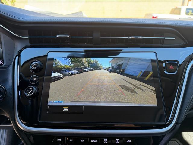 Used 2022 Chevrolet Bolt EUV LT w/ Convenience Package FWD image 16