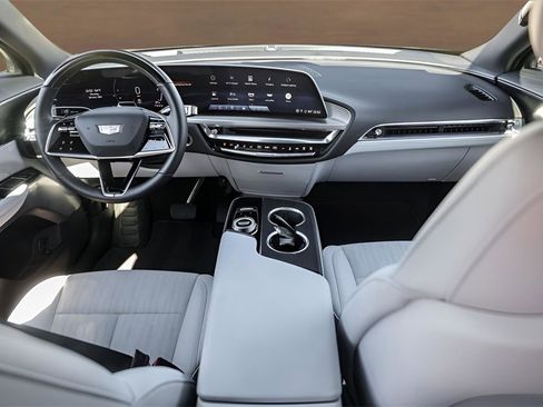 Certified 2024 Cadillac Lyriq Sport image 24