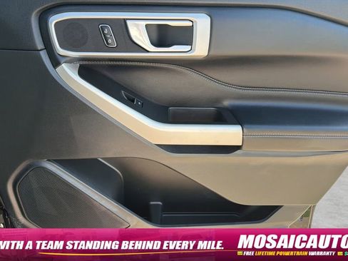 Used 2023 Ford Explorer XLT w/ Equipment Group 202A AWD/4WD image 9