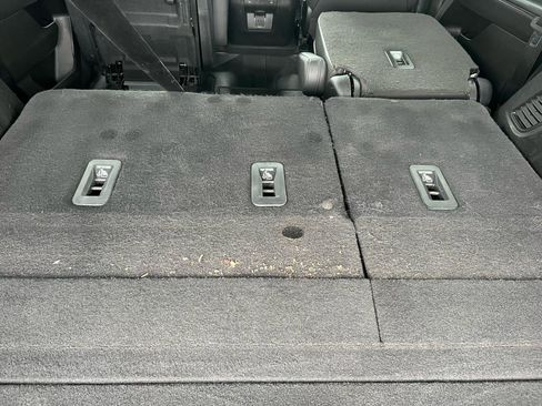 Used 2022 GMC Yukon SLT w/ SLT Premium Package image 45