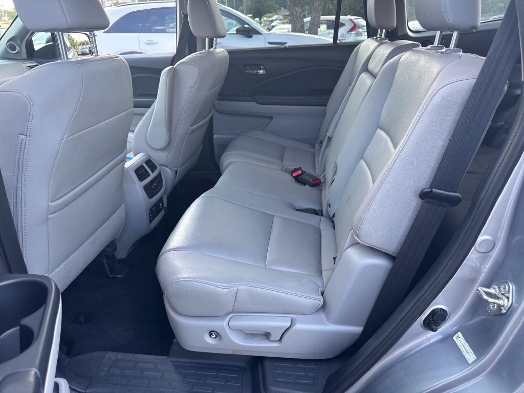 Used 2016 Honda Pilot Touring image 25