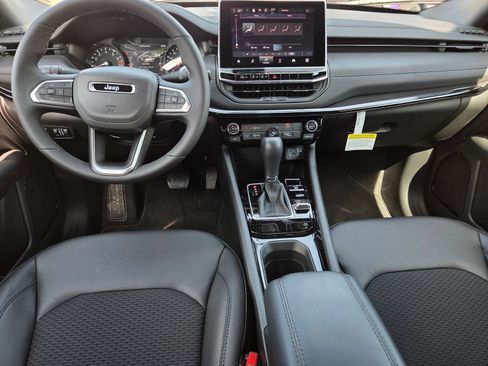 New 2026 Jeep Compass Latitude AWD/4WD image 5