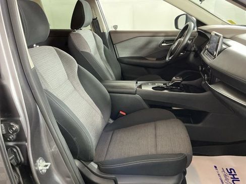 Used 2021 Nissan Rogue SV FWD image 6