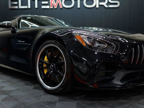 Used 2018 Mercedes-Benz AMG GT R image 5