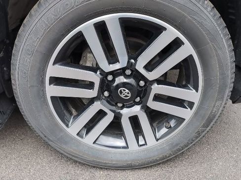 Used 2023 Toyota 4Runner Limited image 8